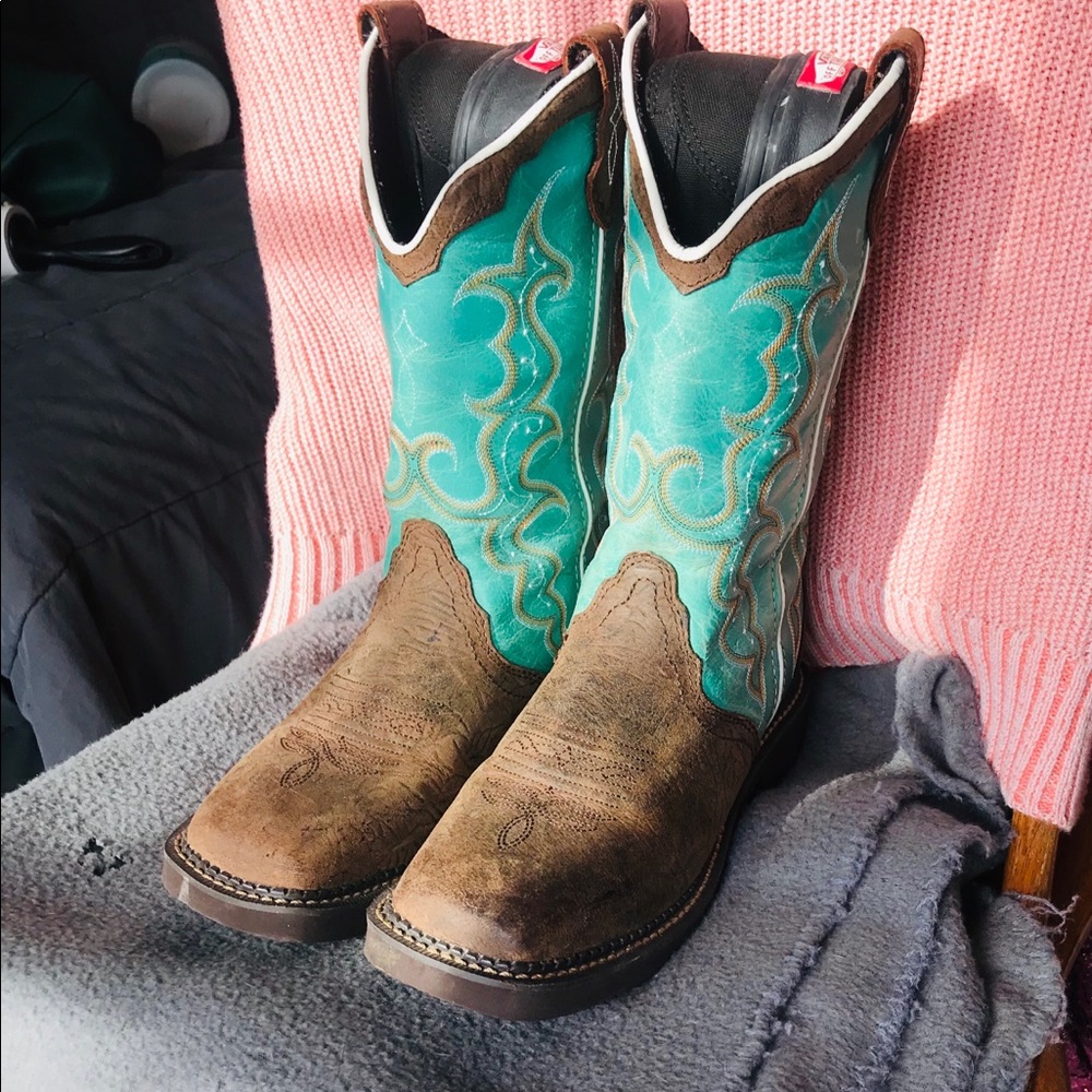 Boots!